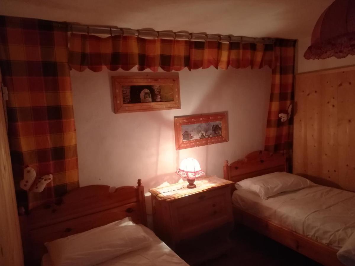 شقة Pieve di Livinallongo  في Chalet Lei المظهر الخارجي الصورة